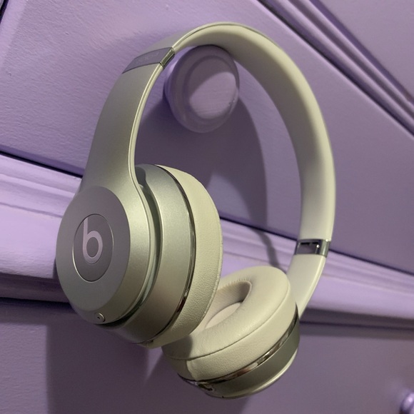Beats Solo3 On-Ear Wireless Headphones